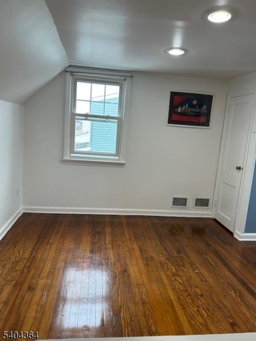 Studio apartment on the 2nd floor featuring a full bathroom and dedicated office space. Enjoy convenient access to a shared kitchen in a clean, owner-occupied home filled with natural light. Located in a pleasant neighborhood with easy access to shopping and public transportation.Non-smokers only, no pets. Off-street parking available. Application and tenant income verification required. Call today to schedule a showing and see it for yourself!