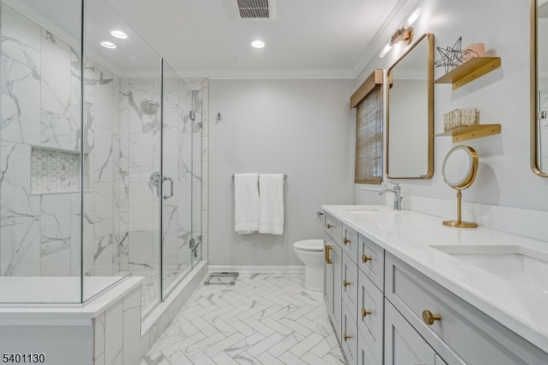 Baltusrol Top - Residential