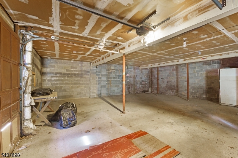 Mountain View Manor - Residential