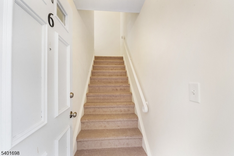 Mountain View Manor - Residential