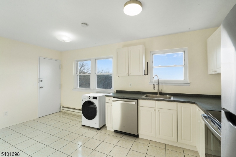 Mountain View Manor - Residential