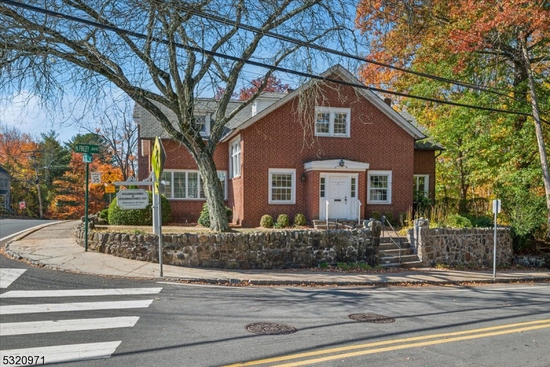 Bernards Twp., New Jersey 07920, United States, ,Residential,Active,35970 Bernards Twp., New Jersey 07920, United States, ,Residential,Active,35970