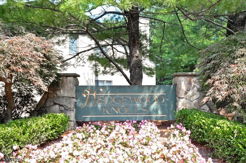 Wedgewood Knolls - Residential