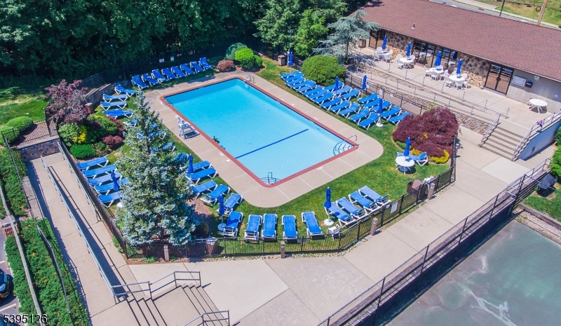 Wedgewood Knolls - Residential