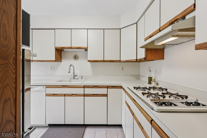 Wedgewood Knolls - Residential