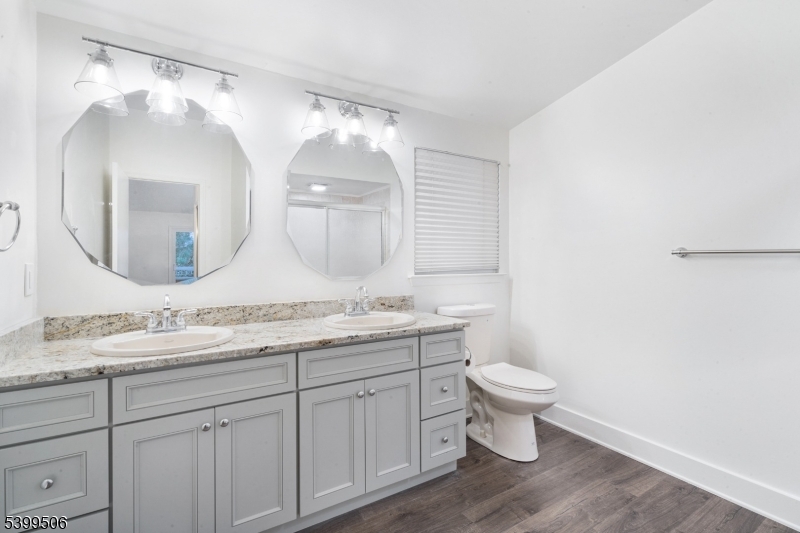 Crestmont Village The Hills - Residential Lease