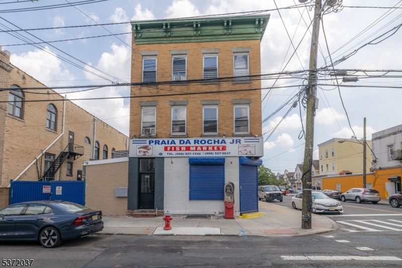 Elizabeth Port - Commercial Sale