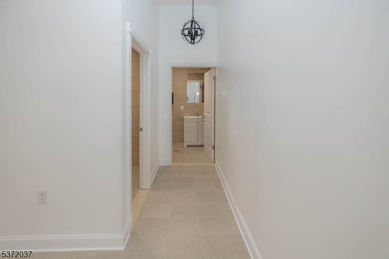 Elizabeth Port - Commercial Sale