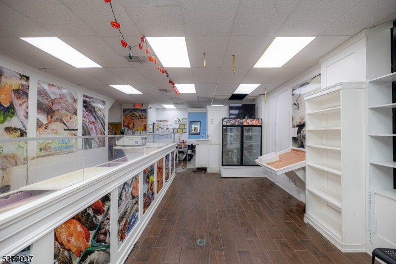 Elizabeth Port - Commercial Sale