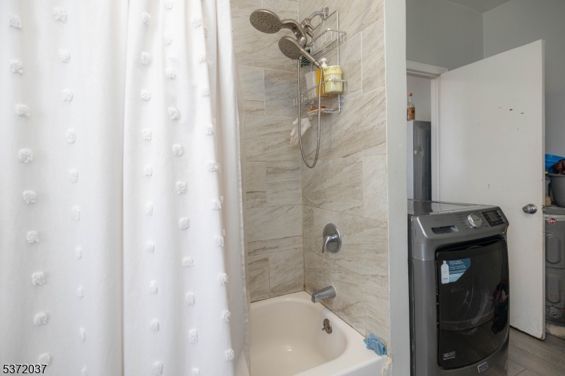 Elizabeth Port - Commercial Sale