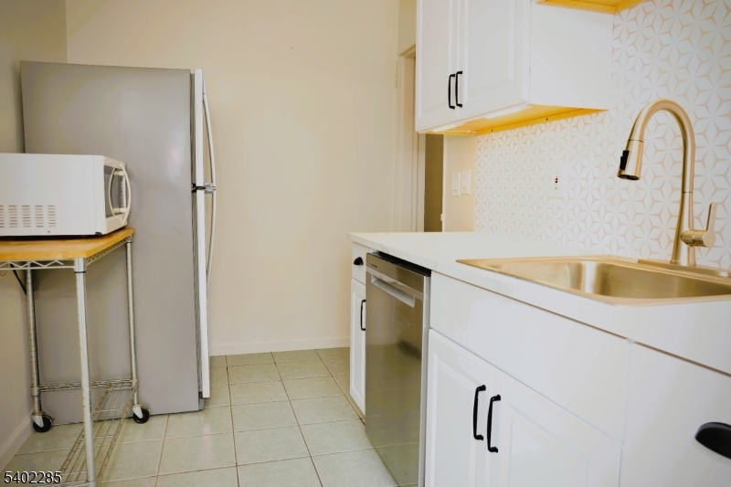 Colfax Manor - Residential Lease