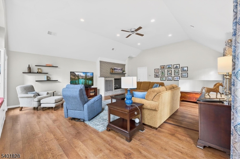 Schooleys Mountain - Residential