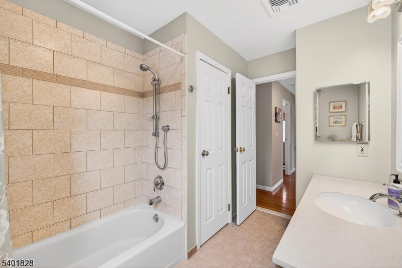 Schooleys Mountain - Residential