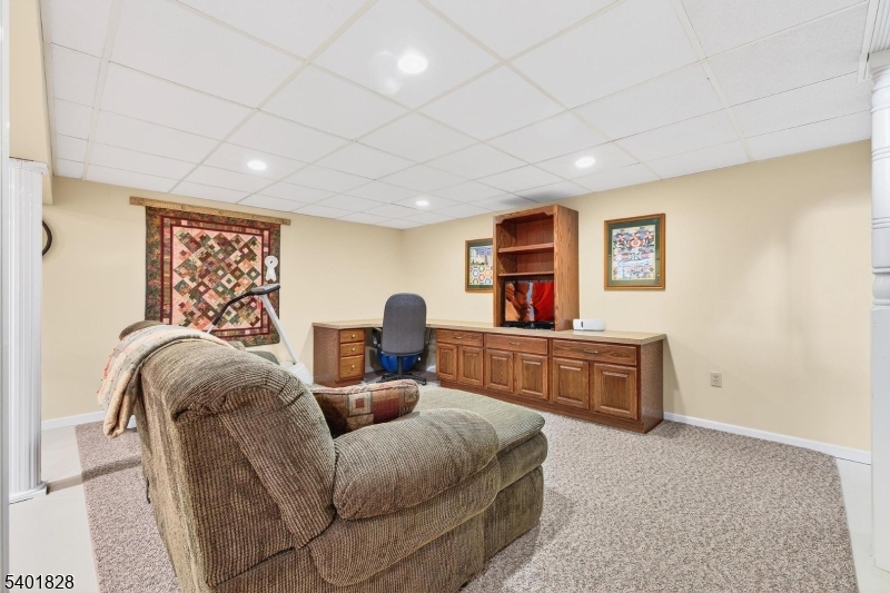 Schooleys Mountain - Residential