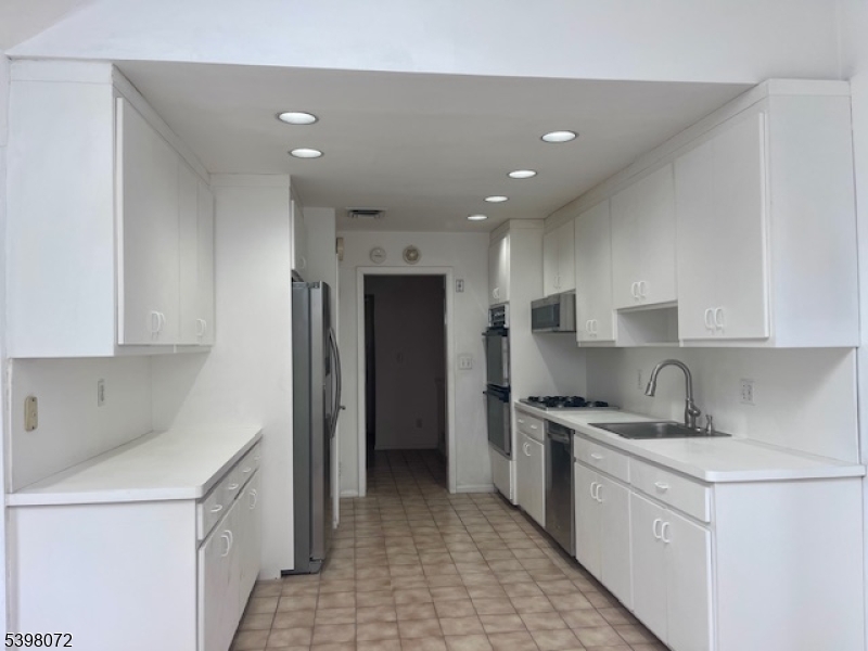 Englishtown - Residential