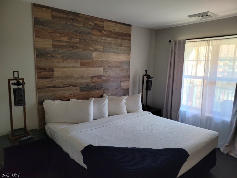 Mountain Creek - Residential