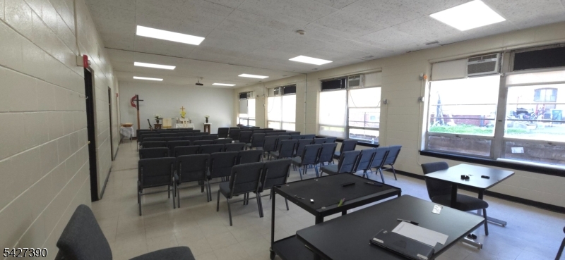 Marina District - Commercial Sale