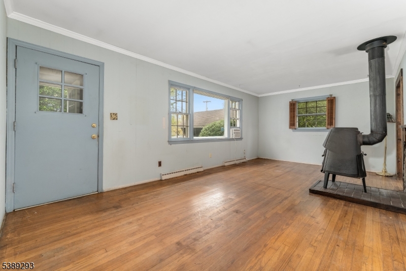 Raritan Twp., New Jersey 08822, United States, 2 Bedrooms Bedrooms, ,1 BathroomBathrooms,Residential,Coming Soon,222935