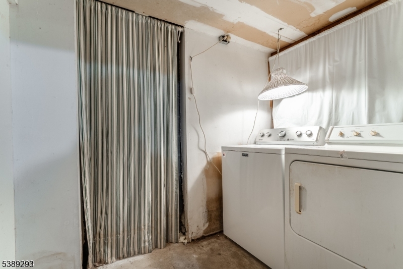 Raritan Twp., New Jersey 08822, United States, 2 Bedrooms Bedrooms, ,1 BathroomBathrooms,Residential,Coming Soon,222935