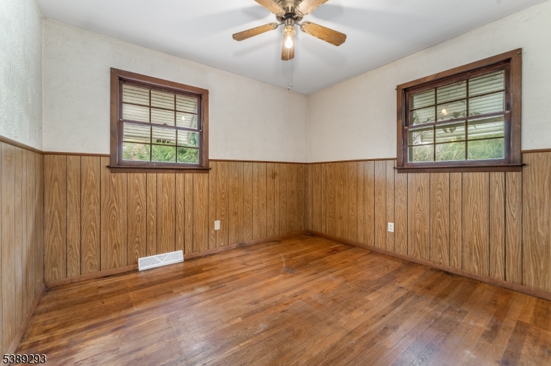 Raritan Twp., New Jersey 08822, United States, 2 Bedrooms Bedrooms, ,1 BathroomBathrooms,Residential,Coming Soon,222935