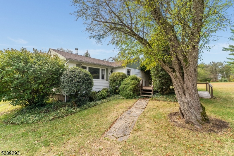 Raritan Twp., New Jersey 08822, United States, 2 Bedrooms Bedrooms, ,1 BathroomBathrooms,Residential,Coming Soon,222935