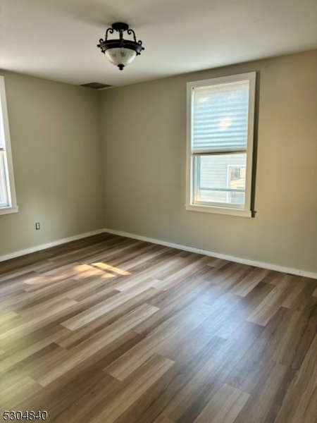 DOWNTOWN - Residential Lease