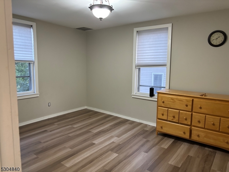 DOWNTOWN - Residential Lease