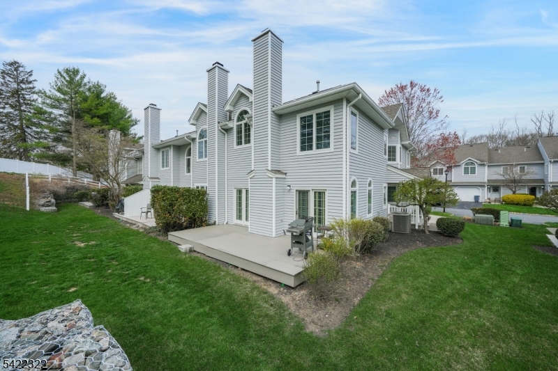 Montville Chase - Residential