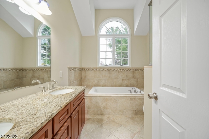 Montville Chase - Residential