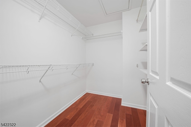 Montville Chase - Residential