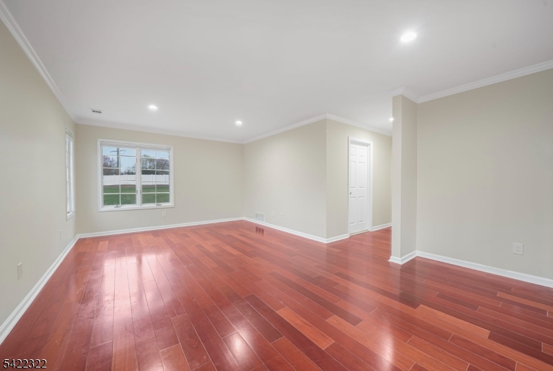 Montville Chase - Residential