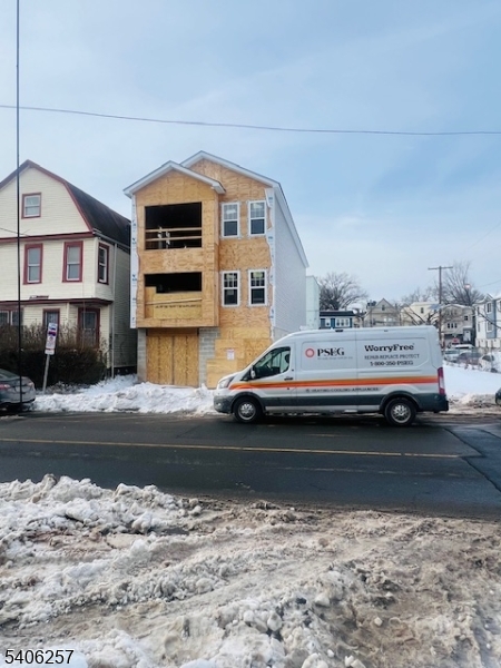 Weequahic - Residential Income