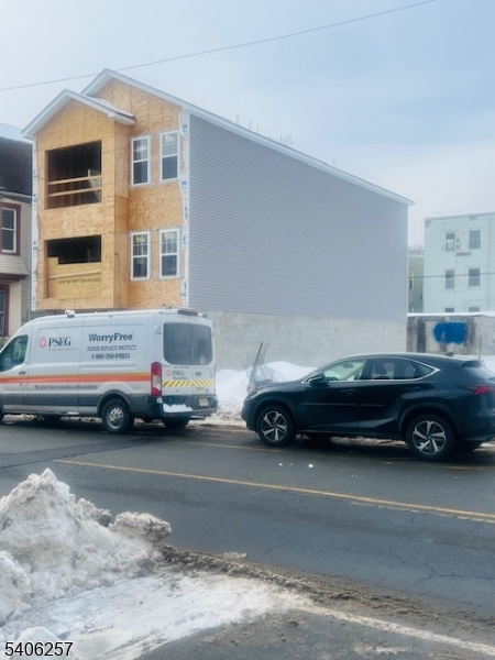 Weequahic - Residential Income