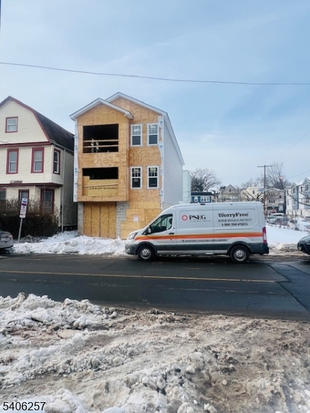 Weequahic - Residential Income