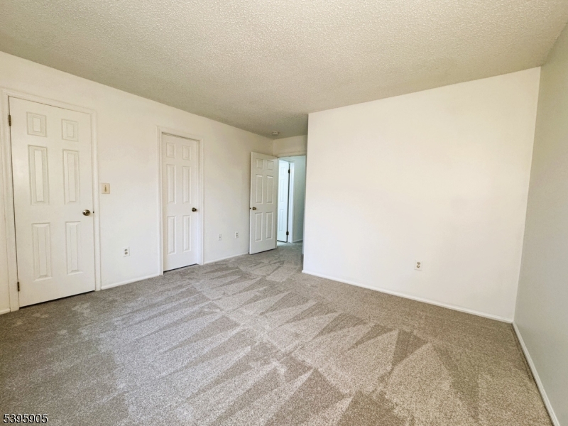 SOCIETY HILL III - Residential