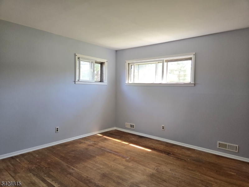 POMPTON PLAINS NO FLOOD - Residential