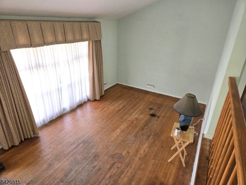 POMPTON PLAINS NO FLOOD - Residential