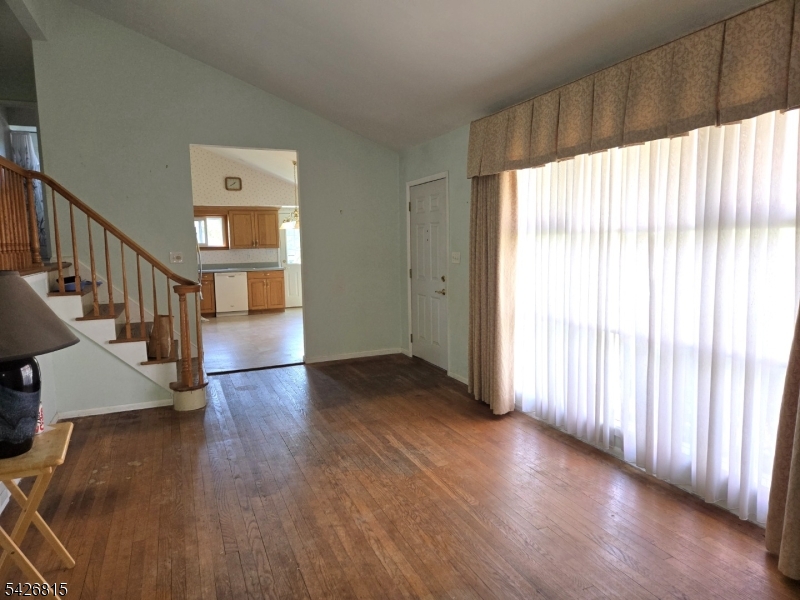 POMPTON PLAINS NO FLOOD - Residential