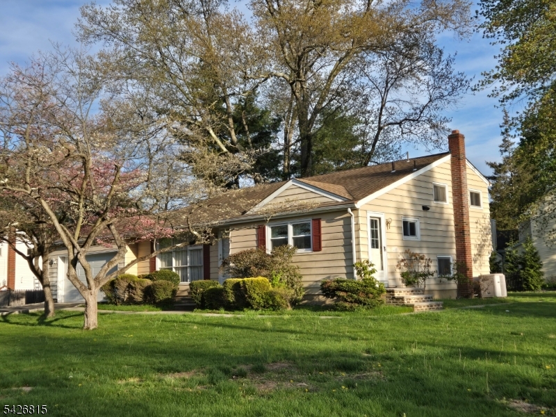 POMPTON PLAINS NO FLOOD - Residential