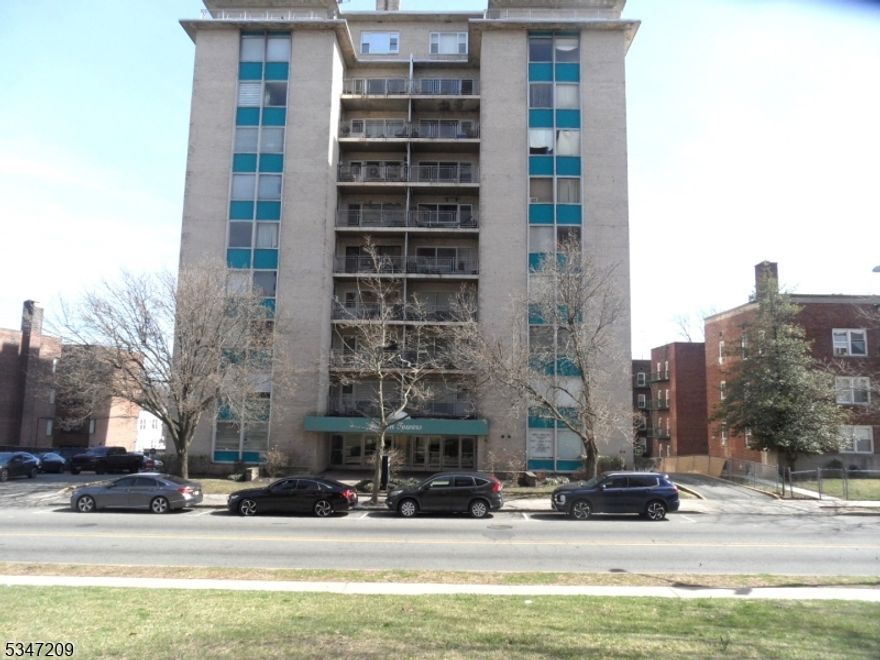 Gorgeous Renovated Luxury Falcon Towers Unit With All The Bells And Whistles, Featuring NYC Skyline, 1 Assigned Parking Space (75.00 Per Month)