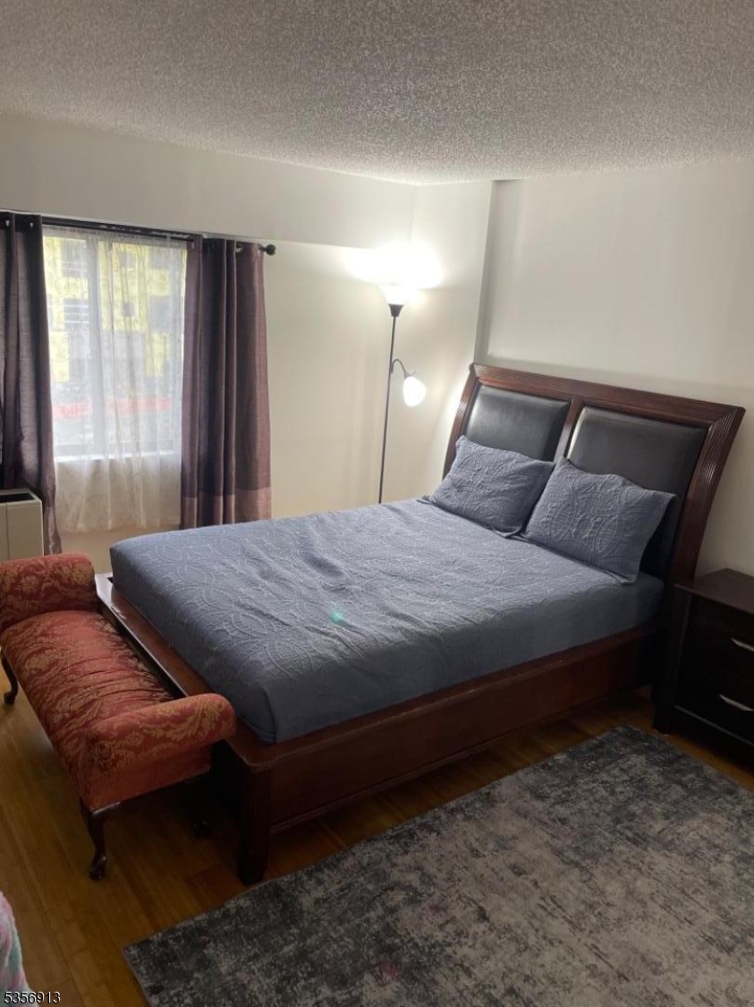 10 N Wood Ave 308