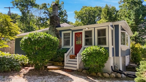 32 LAUREL DR, OAK RIDGE, NJ 07438 - Image c6281cd668b6368a5d7a0f6b6a4e65af/2321566633