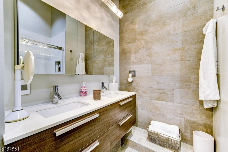 Zephyr Lofts - Residential