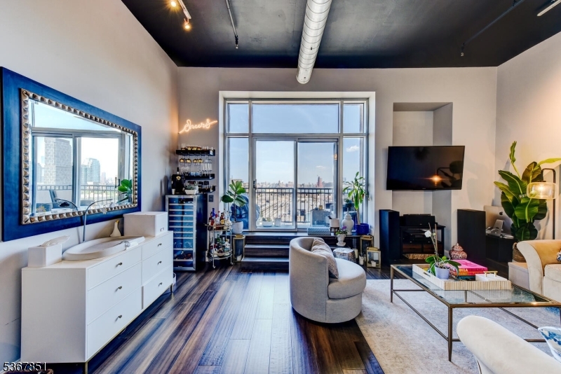 Zephyr Lofts - Residential