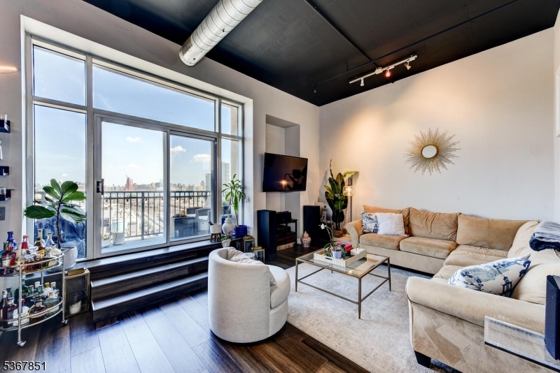 Zephyr Lofts - Residential