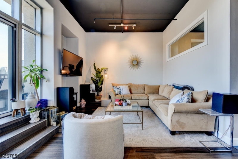 Zephyr Lofts - Residential