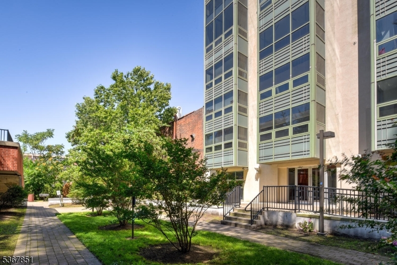 Zephyr Lofts - Residential