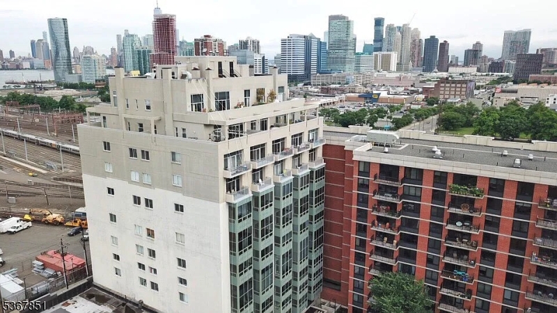 Zephyr Lofts - Residential