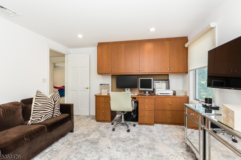 Riker Hill - Residential