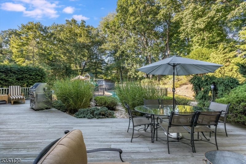 Riker Hill - Residential